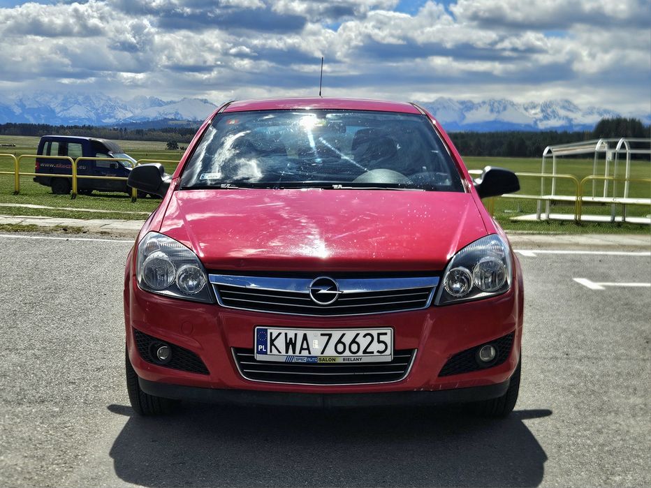 Opel Astra H 1.4 TwinPort 90 KM MT5