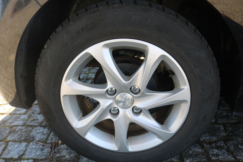Peugeot 208 active