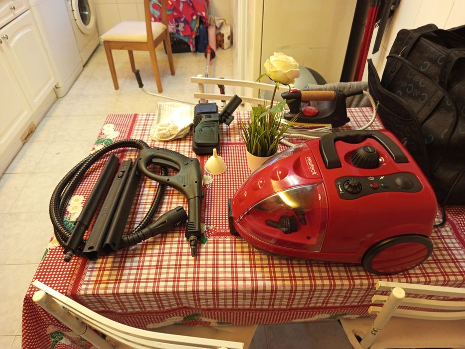 Vendo Maquina a Vapor com Acessorios