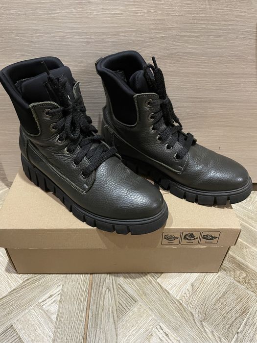 Продам зимние сапожки 38р