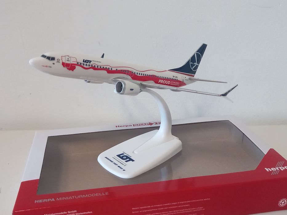 Boeing 737-8 MAX PLL LOT Herpa 1:200
