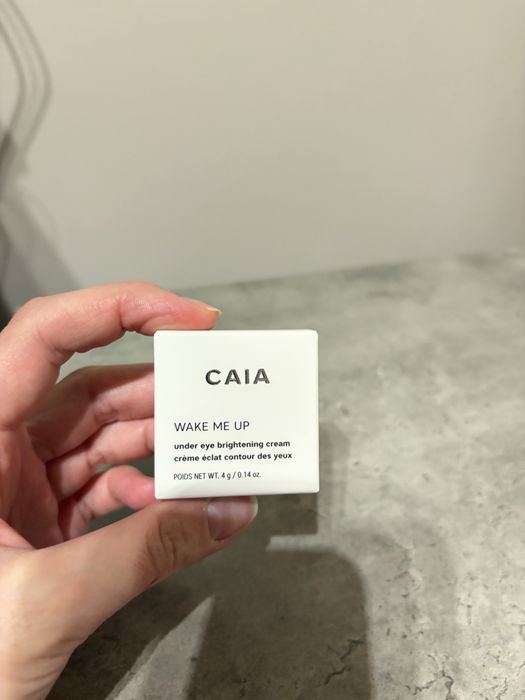 Viralowy Wake Me Up Under Eye Brightening Cream Caia