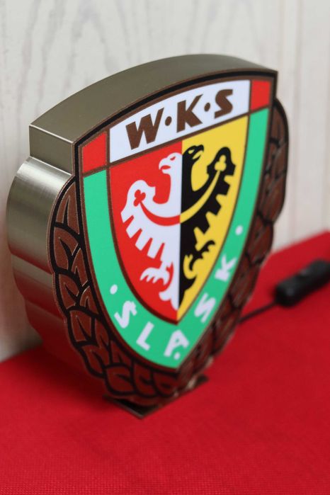 Podświetlany herb / logo 3D LED — personalizowany prezent premium