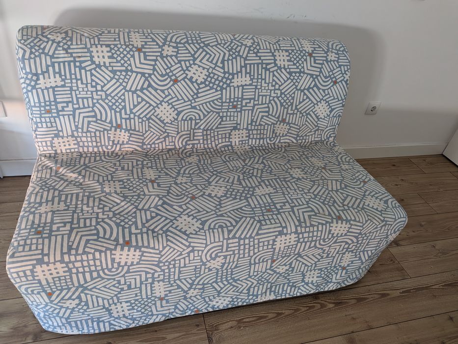 Sofá Cama IKEA. Muito bom estado e confortável