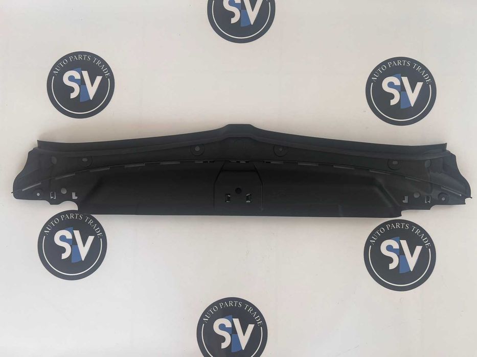 Накладка радіатора BMW 3 G20 G21 верхній центральний щиток 51767461970