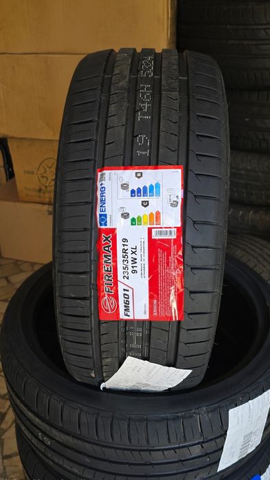 Pneus 235/35R19 NOVOS
