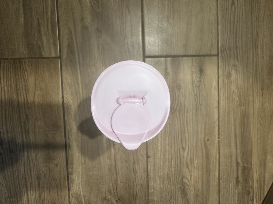 Szklany dzbanek z zamknieciem