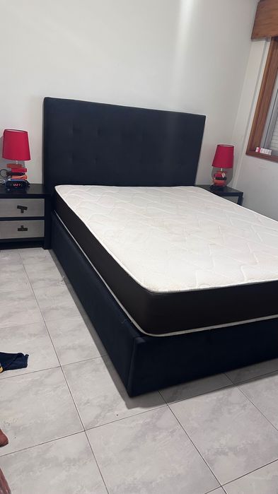 Sofá cama emEstado de nova e cama casal completa