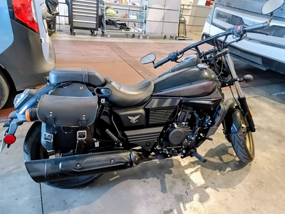 Moto estilo clássico Americano 125cc