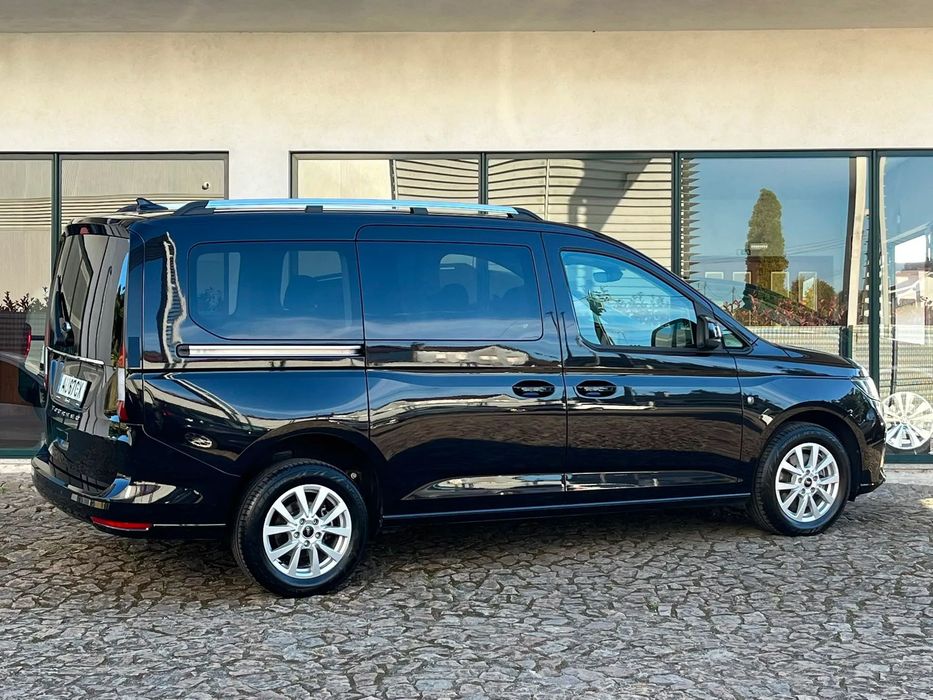 Ford Tourneo Connect Grand 2.0 TDCi Titanium