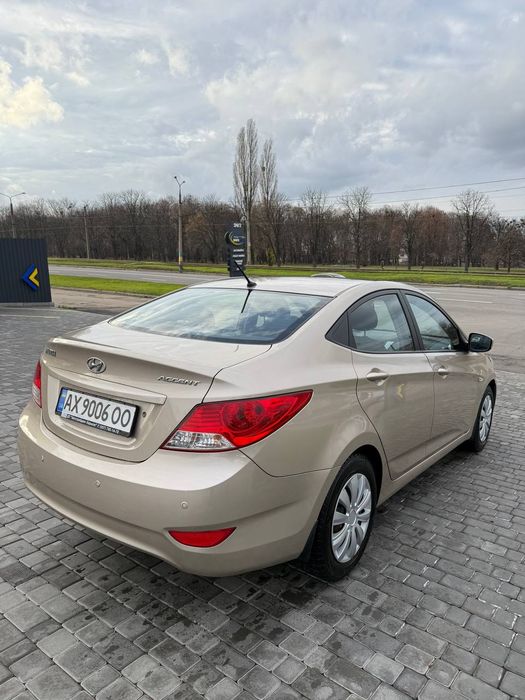 Оренда Hyundai Accent (газ/бензин)