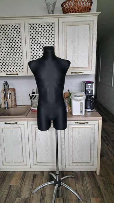 Манекен  мужской. Распродажа.