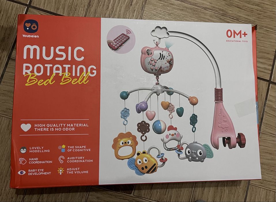 Дитячий мобіль на ліжечко