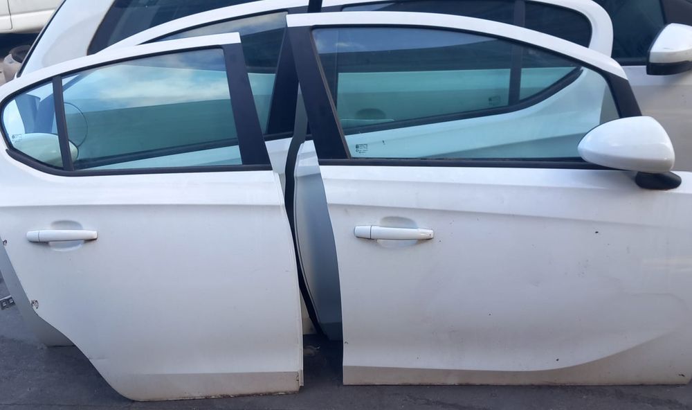 Opel corsa E /porta trás esquerda Anos 2014/2015/2016/2017/2018/2019