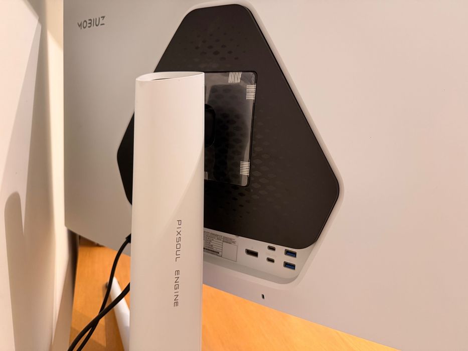 BenQ MOBIUZ EX321UX 32" 4K Mini LED 144Hz – Branco
