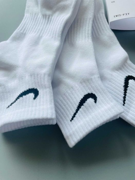 Skarpetki bawełniane Nike 6 par – unisex, białe, średniej długości