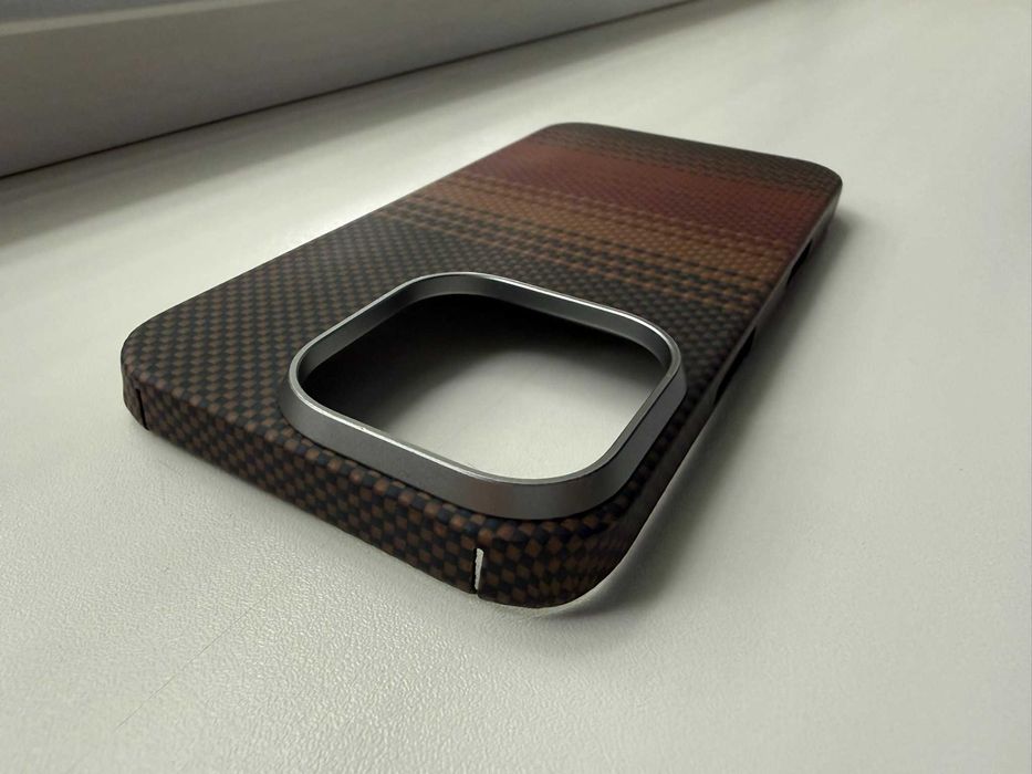 Карбоновий чохол Proove Carbon Slim для iPhone 16 Pro