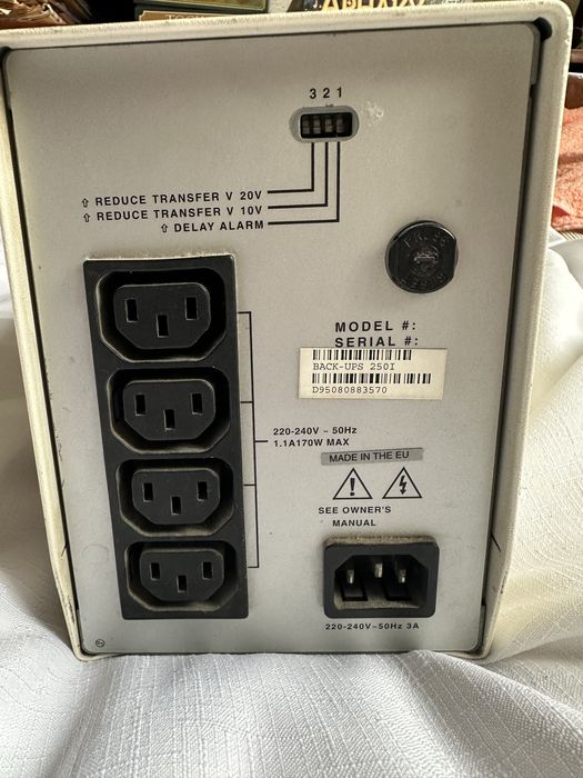 APC Back-UPS 250I безперебійник без акумуляторів
