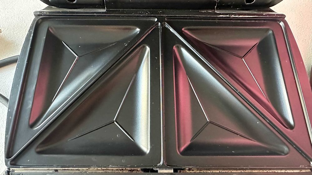 Opiekacz Bomann 3w1 - kanapki, gofry, grill