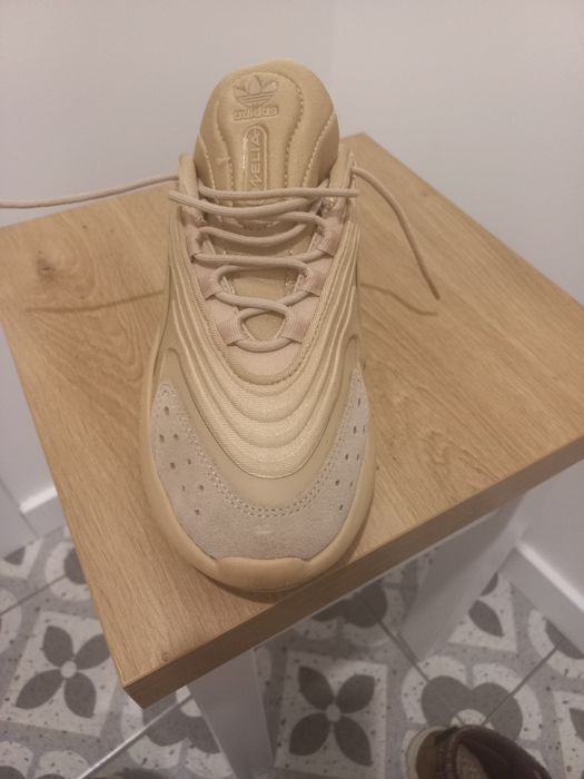 кросівки жіночі Adidas