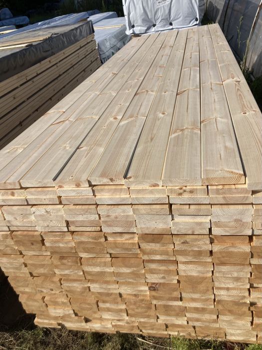 Deska 28x120 AB sucha strugana świerk skandynawski i sosna skandynawska