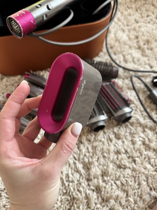 Терміново продам Dyson стайлер оригінальний , є коробка, чек