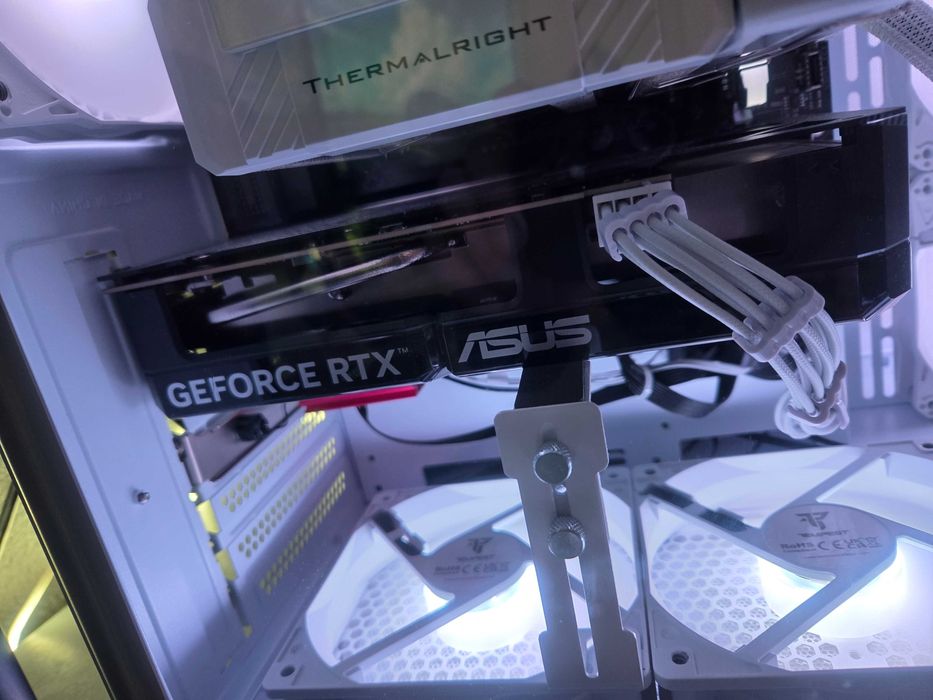 Computador Gaming (I7 14700 / RTX 5060ti 16gb / 64gb Ram]
