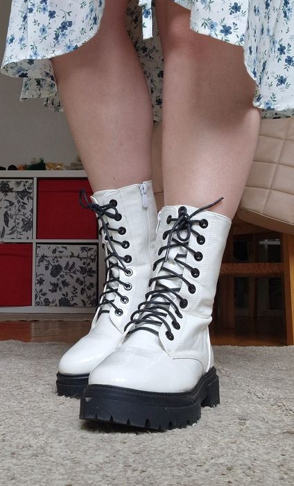 Białe Botki jesień-zima