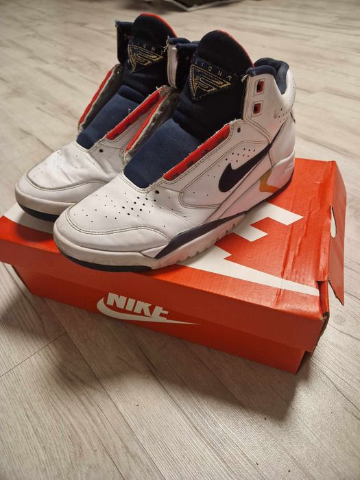 Sprzedam Nike air flight lite mid
