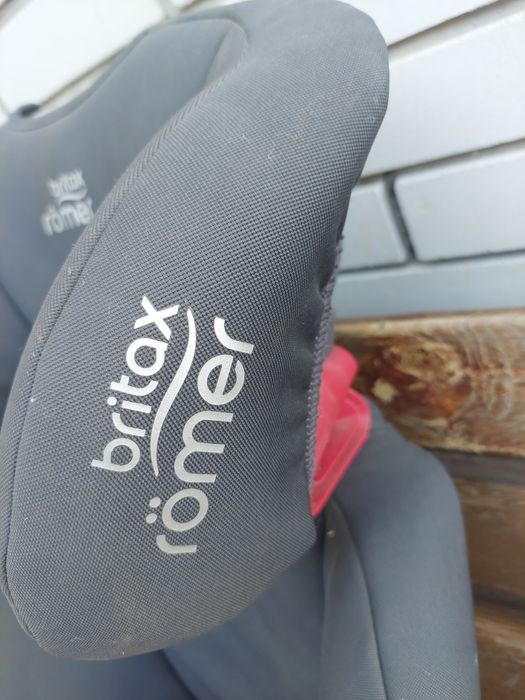 Дитяче автокрісло