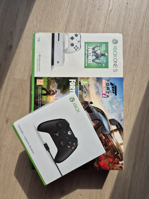 Konsola XBOX ONE S 1 TB 2 oryginalne pady