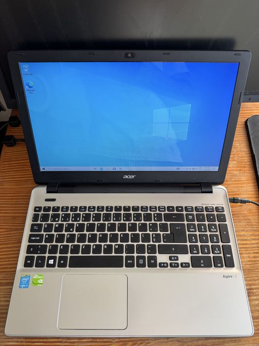 Portátil barato ACER Aspire V3 em bom estado