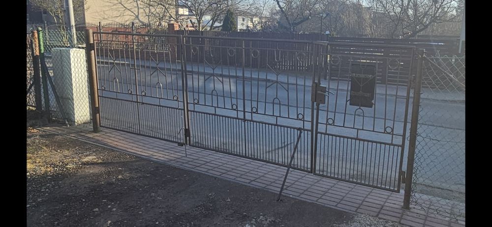 brama wjazdowa + furtka