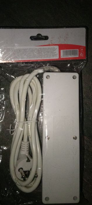 Подовжувач в упаковці