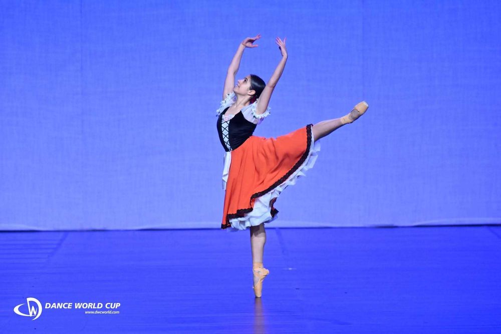Figurino de Ballet Clássico (feminino) - Paquita Variation