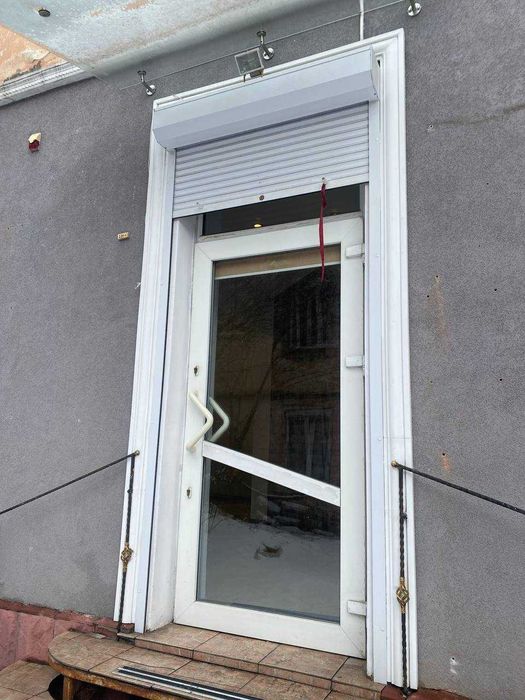 Оренда комерційного приміщення вул. Острозького 12 000 грн + к.п