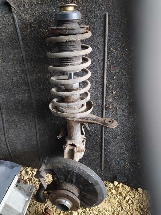 audi 80 b4 2.0 mcpherson amortyzator sprężyna  zwrotnica prawy lewy