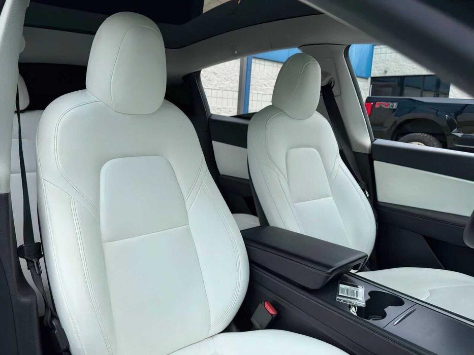Tesla Model Y Performance      2022