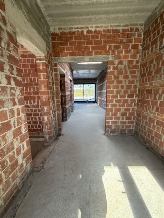 Продаж нового будинку 285 м2, ділянка 12 сот. КМ «Золоче», Котеджне містечко. Охоронювана закрита територія, воєнізована охорона