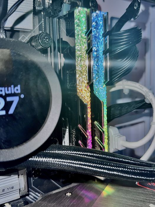 Оперативная память  G.Skill Trident Z Royal DDR4 32gb 3200МГц