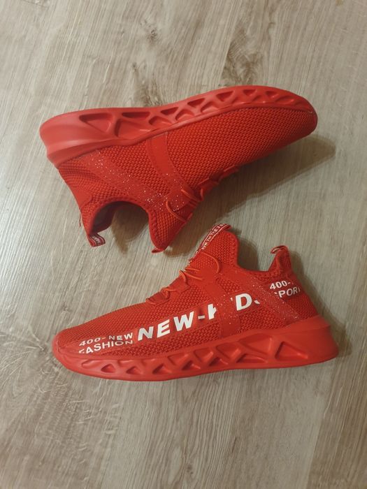 Buty sportowe czerwone,rozmiar-36, wkładka-23cm