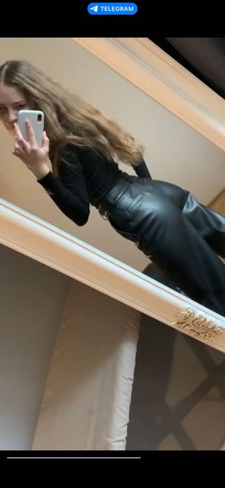 Чорні брюки з еко шкіри від бренду el.milas.brand