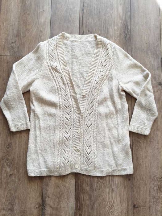 Gruby sweter rozpinany ręcznie robiony