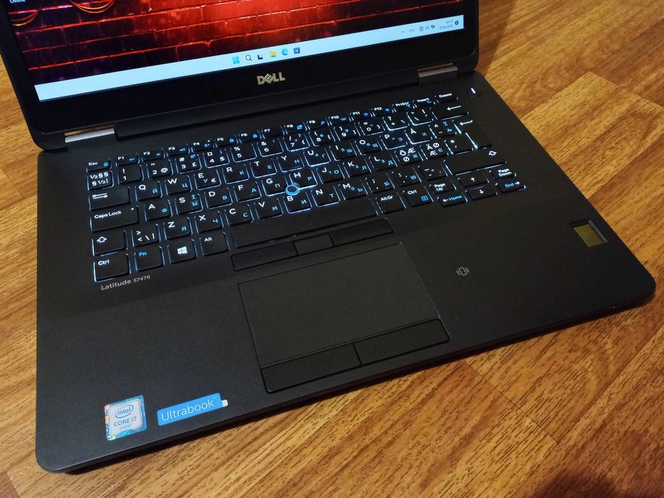 Мощный Ультрабук DELL E7470 + (Intel Core i7) + 8 DDR4 + SSD + ПОДСВЕТКА!
