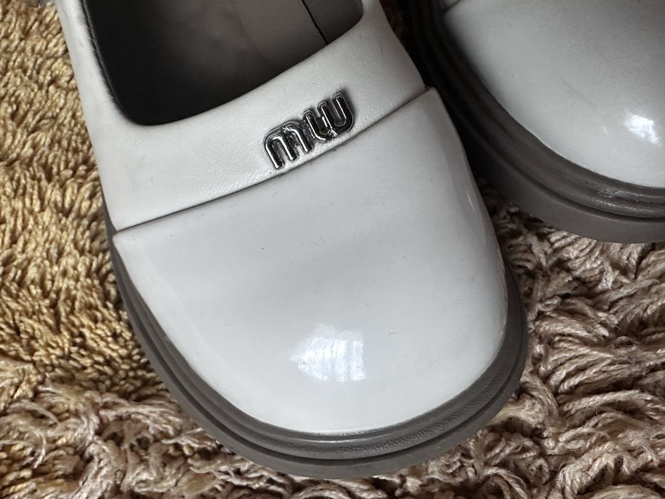 Туфельки для дівчинки miu miu
