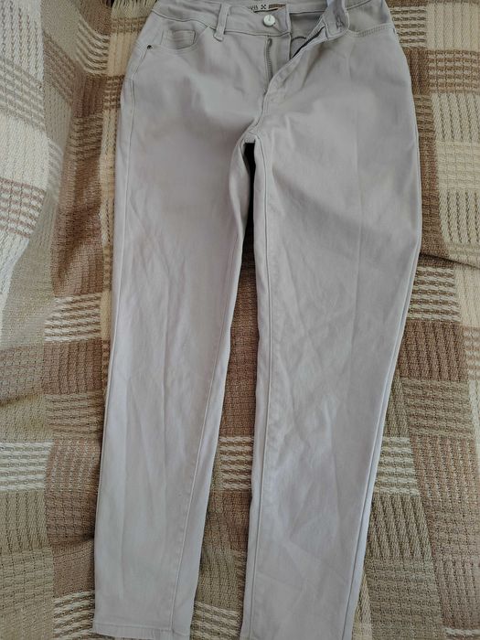 Spodnie jeansy gumki XS
