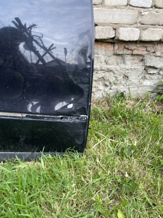 Двері до автомобіля пасат