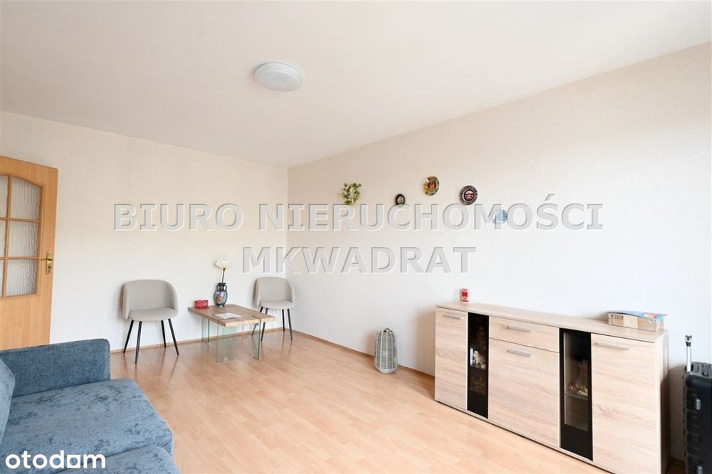 M3 z balkonem, 8 piętro- ul. Dąbrówki
