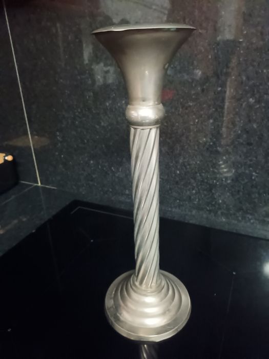 Castiçal muito antigo