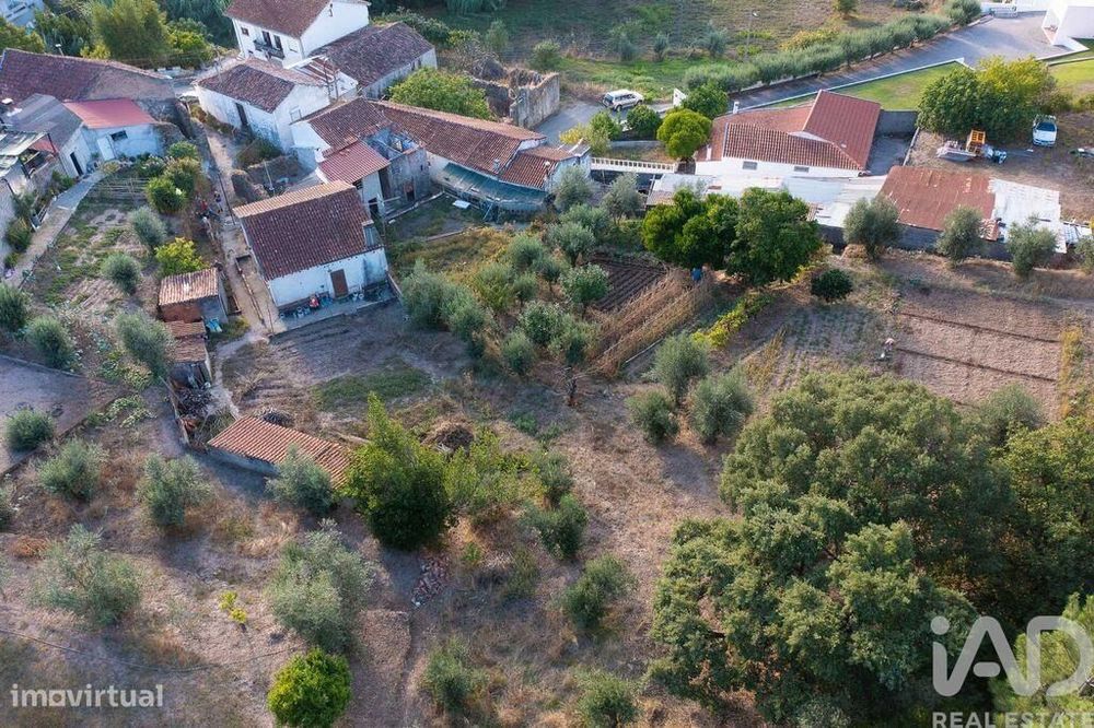Andar de moradia T2 em Lousã e Vilarinho de 60 m2